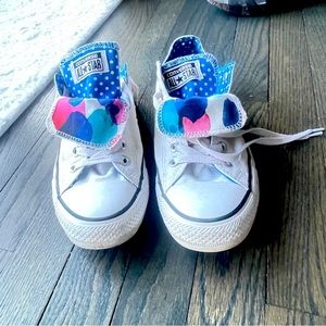 White Converse woman’s size 10.